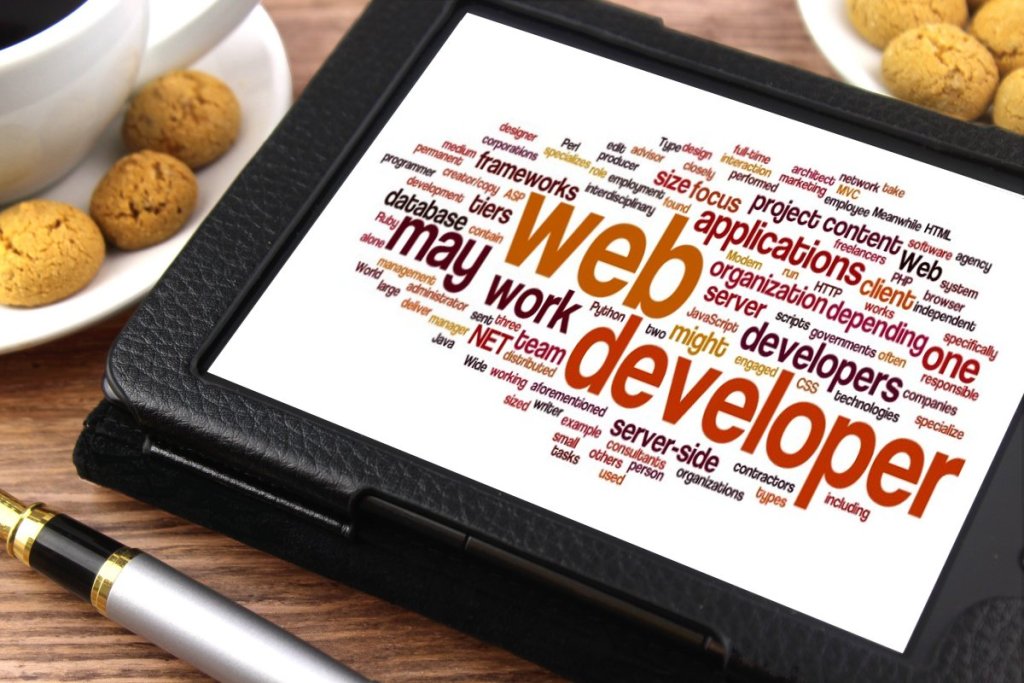 Hire Laravel Developer To Mitigate Web Development Challenges