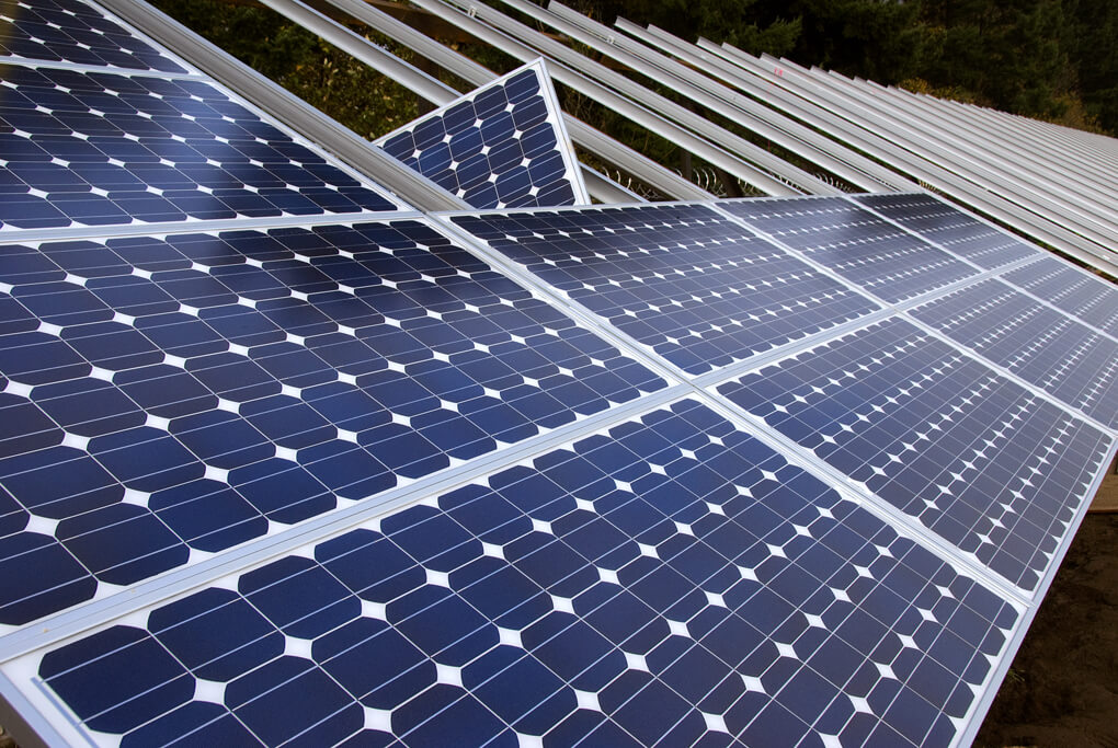 Time to Be Eco-Friendly: 5 Advantages When You Have Solar Panels in Your Household