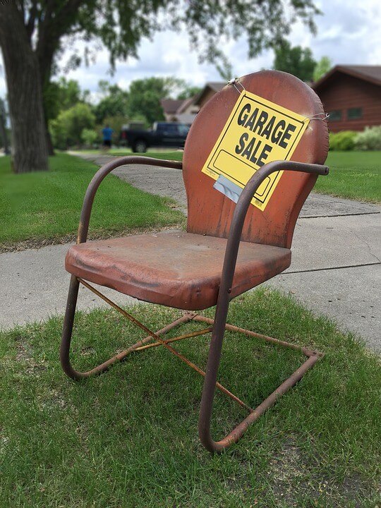 7 Tips For Organizing A Successful Garage Sale