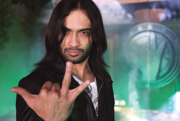 Waqar Zaka regrets being harsh on his show "Living On The Edge”