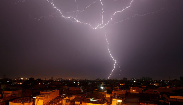 Thunderstorms to hit Karachi this week