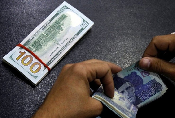 US Dollar gears back Rs. 4.20 in open market against Pakistani Rupee