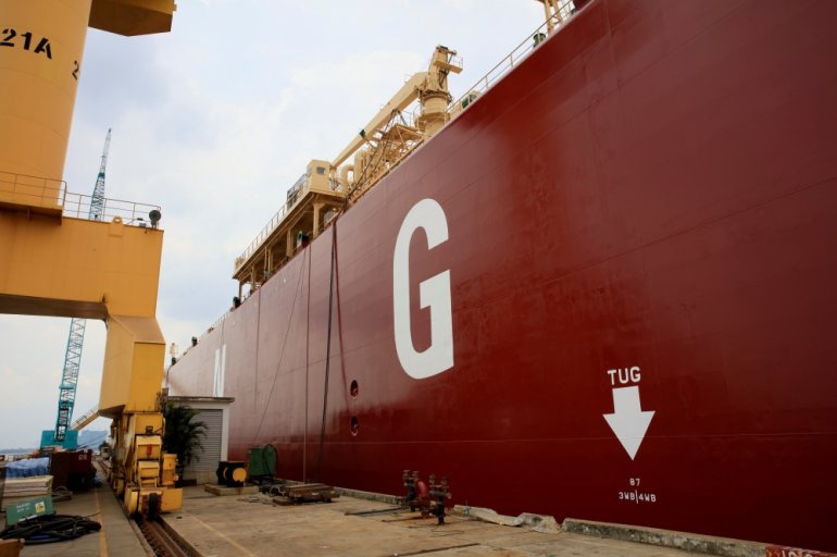 Italy and China racing to win the Pakistani ‘Mega’ LNG tender