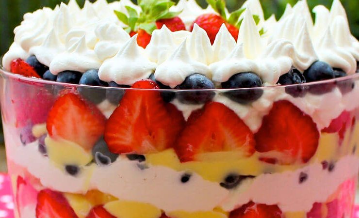 How to make a Fruit Trifle at home