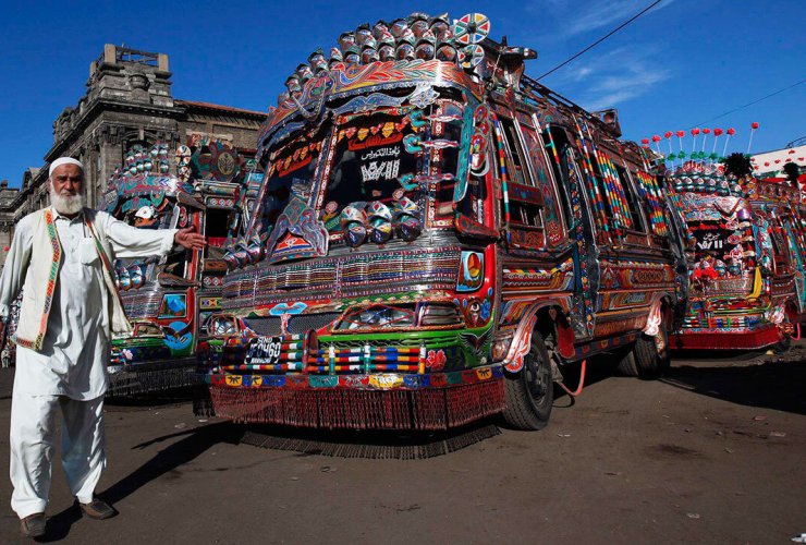 RTA approves 14 bus routes for 200 NEW Public Buses in Karachi
