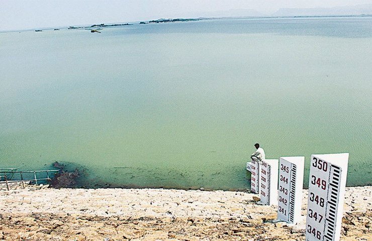 The water level of the Hub Dam increases to 320 feet after rainfall