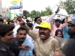 Many teachers injured while protesting as police use tear gas, water cannon in Karachi