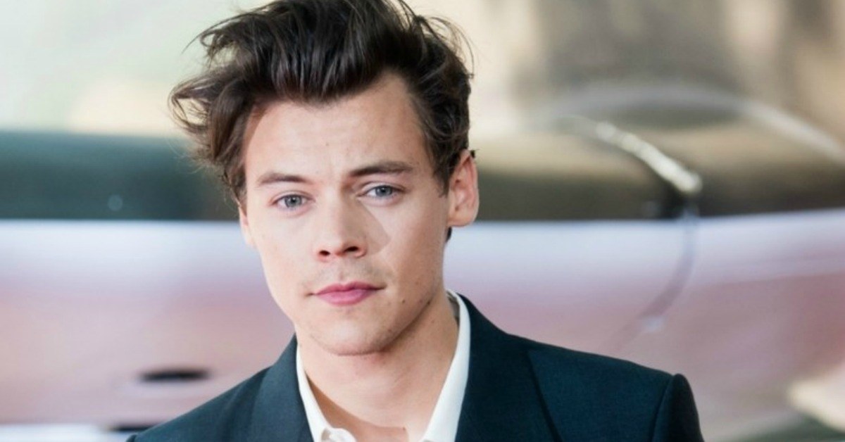 Harry Styles debuts NEW hairstyle and the fans are driving crazy