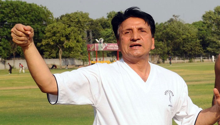 Legendary Cricketer Abdul Qadir dies in Lahore at the age of 63
