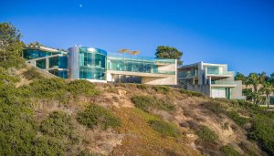 Alicia Keys buys $21M La Jolla’s striking Razor House