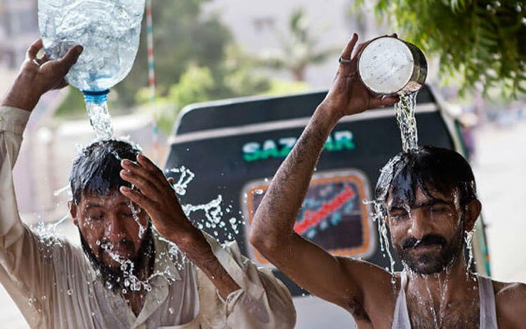 Karachites during Heatwave