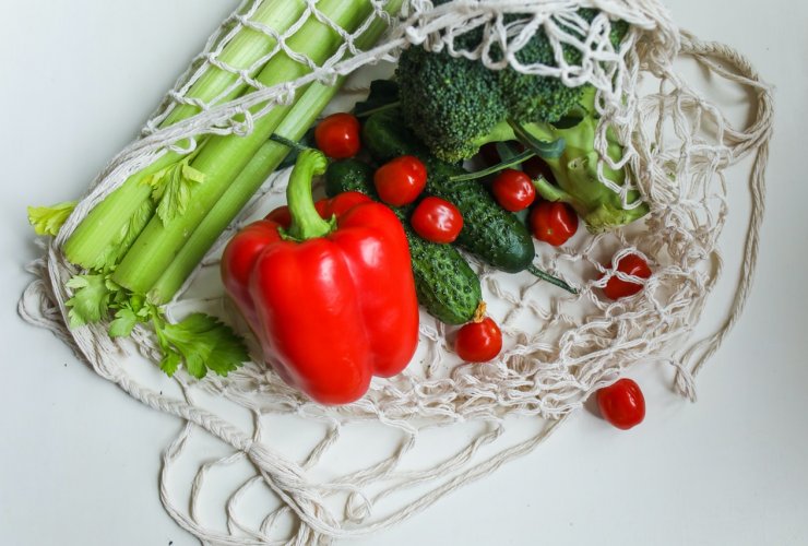 Ignore The Diet Fads, Focus On Eating Fresh & Cutting Out Snacks